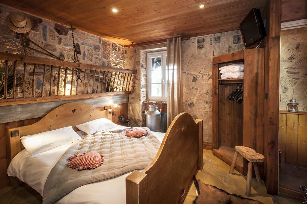 Hotel Le Rocher Blanc Albaret-Sainte-Marie ห้อง รูปภาพ