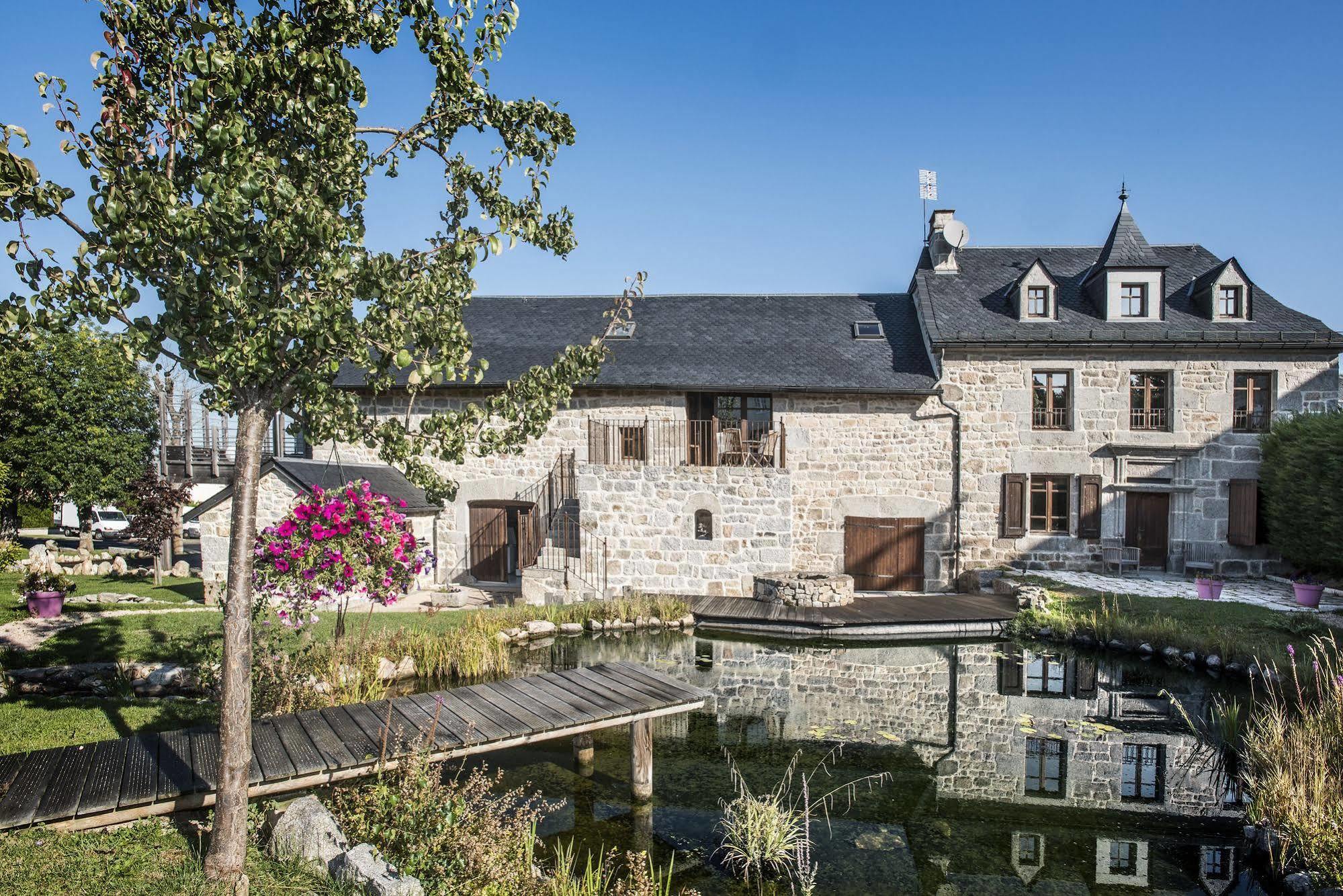 Hotel Le Rocher Blanc Albaret-Sainte-Marie ภายนอก รูปภาพ